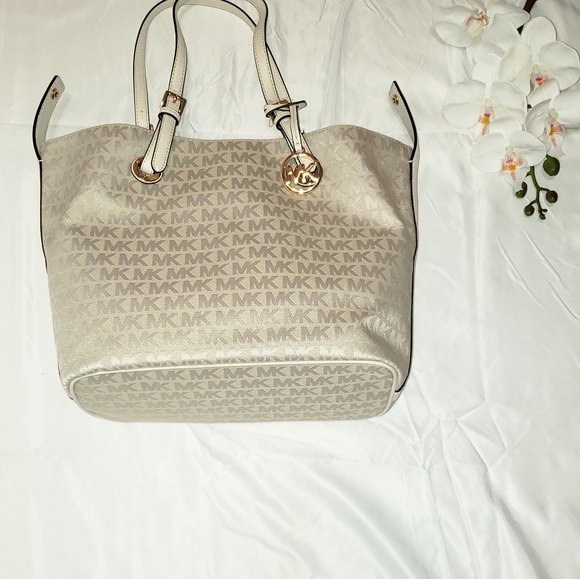 NWT Michael Kors Tote Bag - Picture 4 of 10